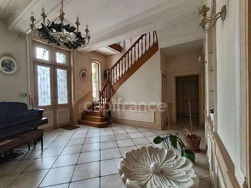 Manoir de 1880 : caractère, prestige et authenticité - photo 2