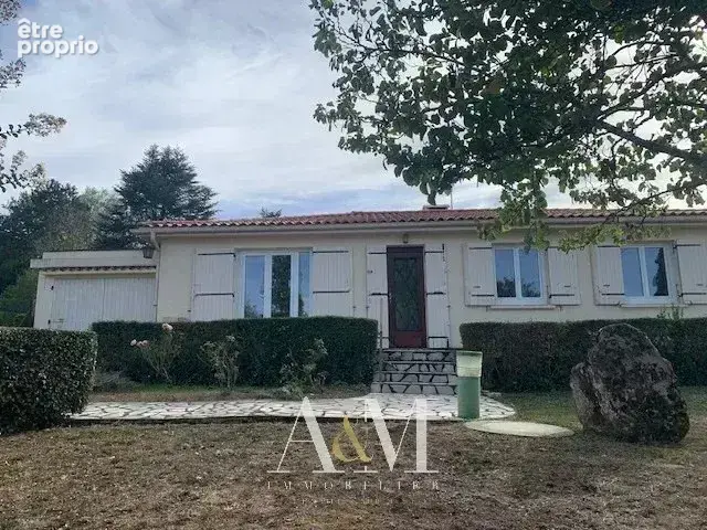 Photo Maison à Puymoyen au prix de 175 000€