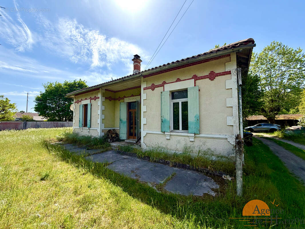 Maison à ARES