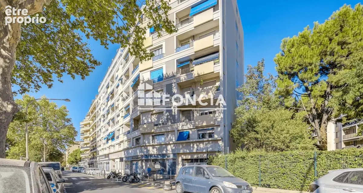 Nice lyautey 2p 51 m²  + pkg -  avant dernier etage - photo 2