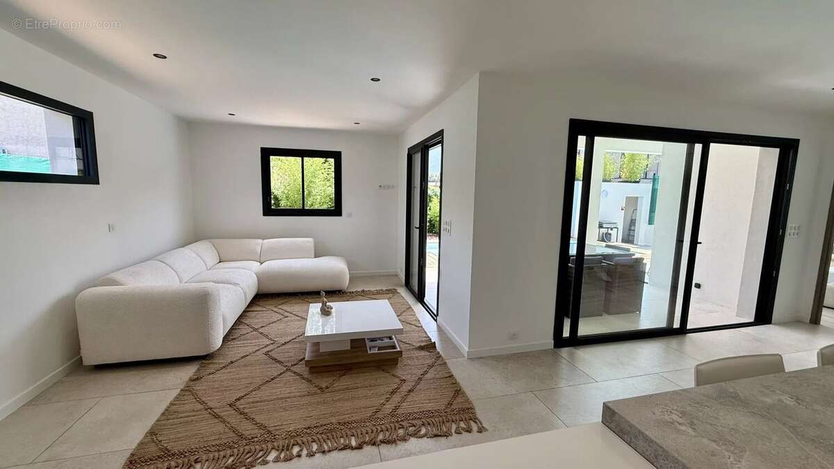 Très belle villa neuve T4 Piscine Garage - photo 4