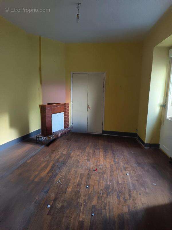 Maison à MINIAC-MORVAN