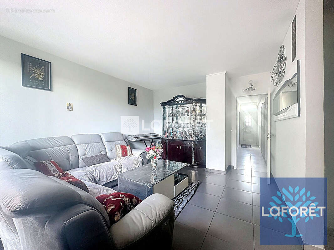 Maison à VIGNEUX-SUR-SEINE