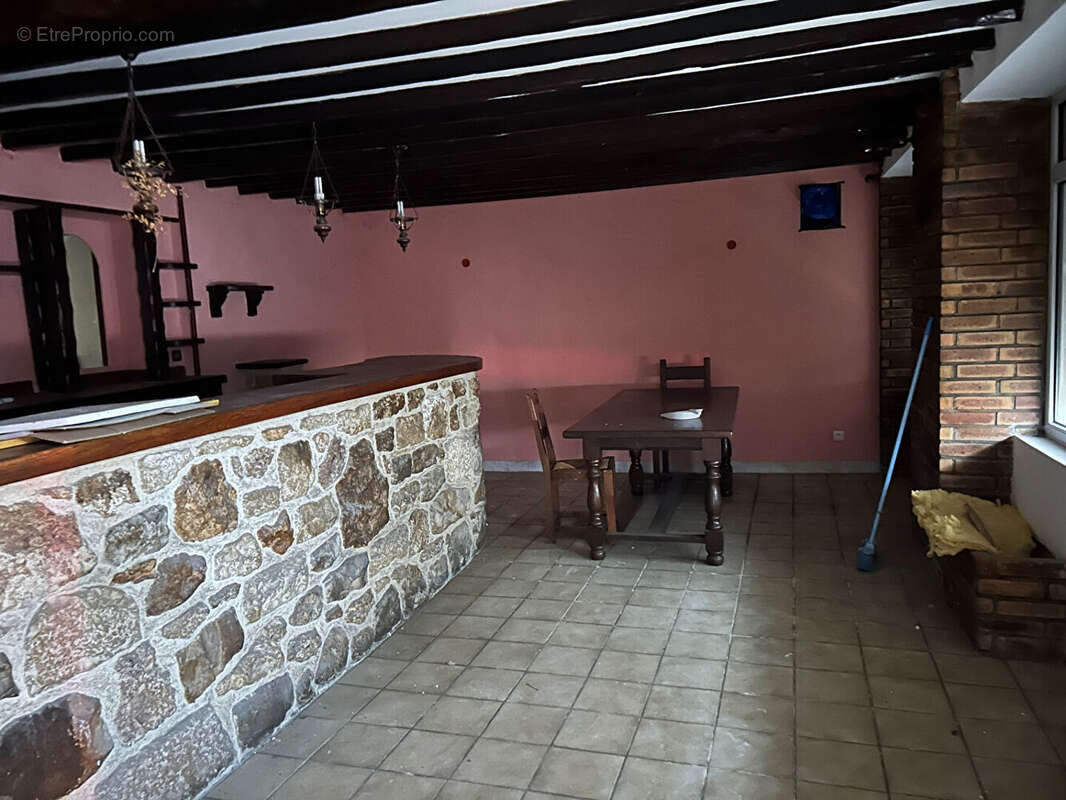 NEZEL - Maison avec extérieur gazonné à rénover - photo 10