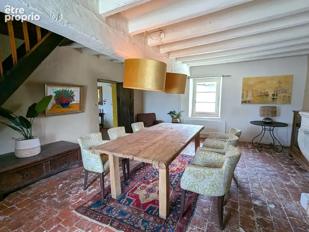 INDRE - Charmante propriété ancienne avec trois chambres, deux pièces de réception et un gîte indépendant d'une chambre. - photo 6