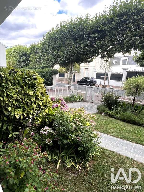 Photo 9 - Appartement à LA GARENNE-COLOMBES