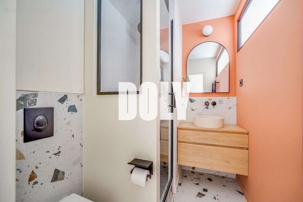 Appartement à PARIS-10E