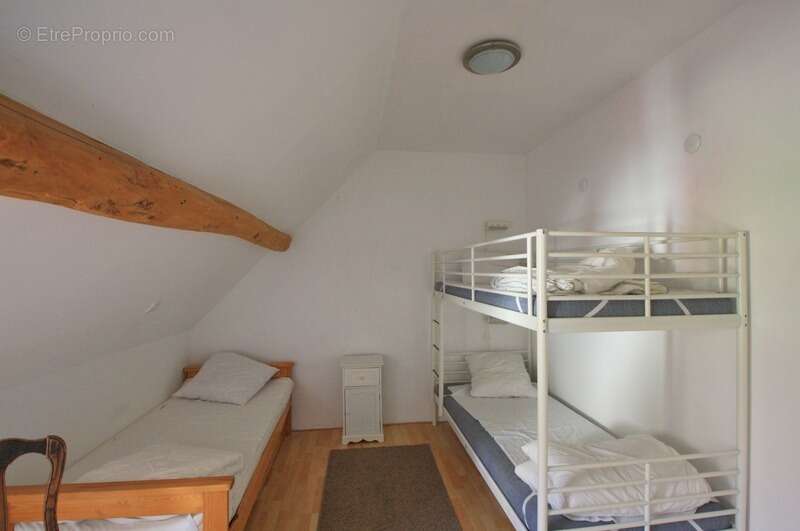 Maison à MONTAIGU-LE-BLIN