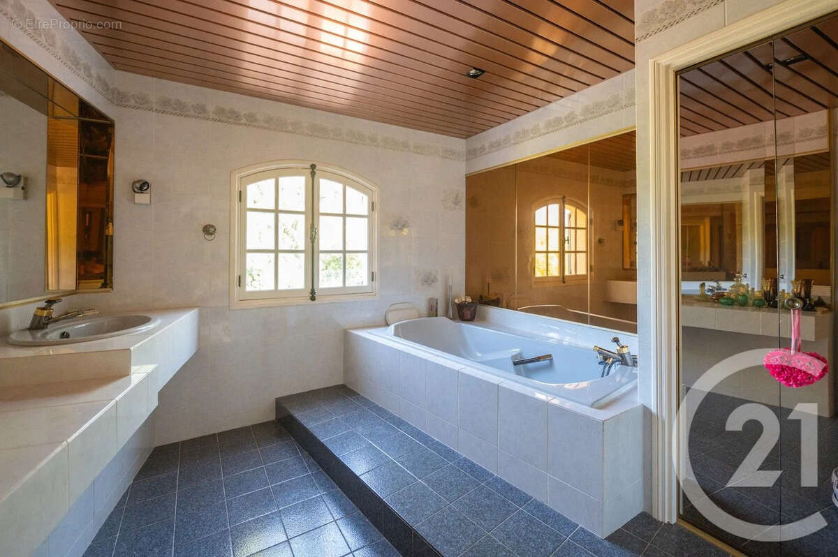 Maison à LE LAVANDOU