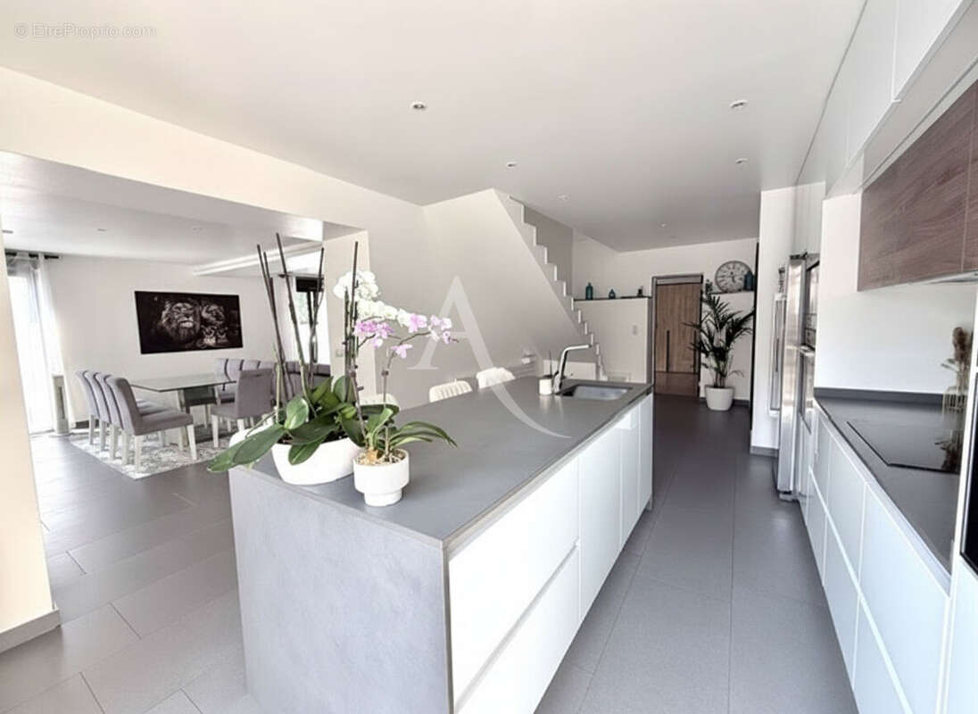 Maison Villeneuve Saint Denis 6 pièces 179 m2 - photo 10