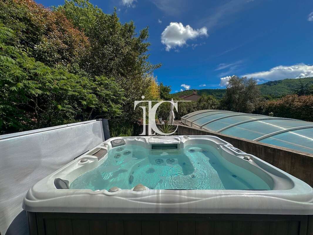 Maison à SAINT-AMBROIX