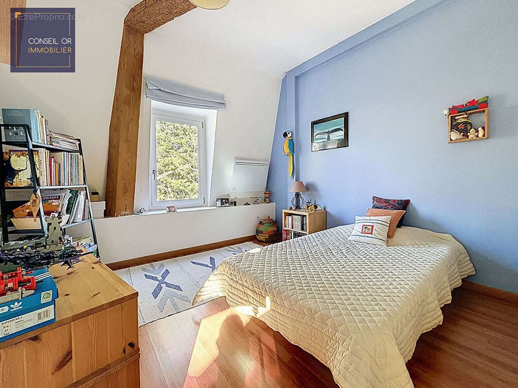Appartement à COLLONGES-AU-MONT-D'OR