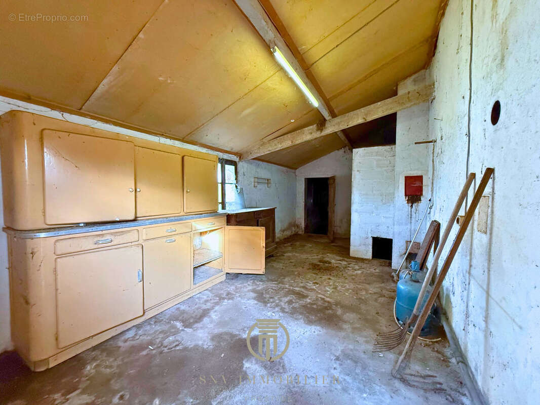 Maison à BOURG-LE-COMTE