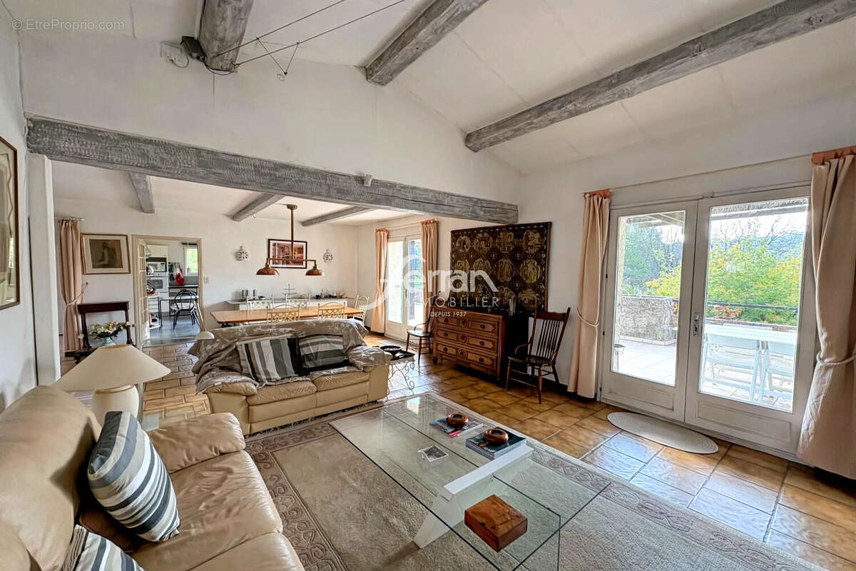 Maison à CALLAS