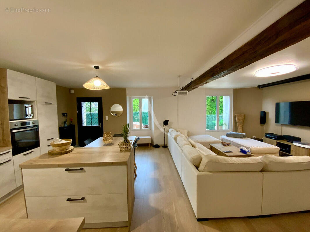 Maison à JONZAC