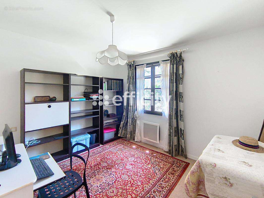 Maison 125 m² à Saint-Clement-De-Riviere  - photo 9
