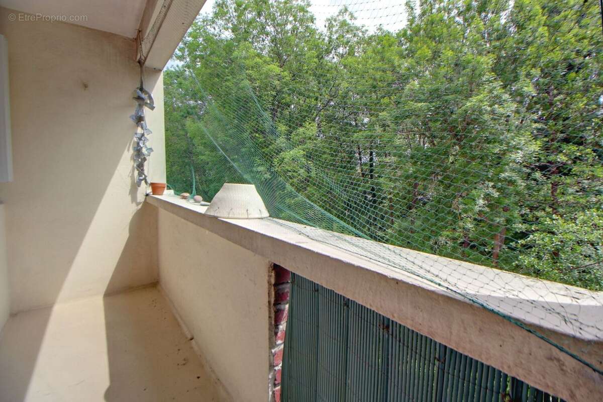 Appartement à VERNEUIL-SUR-SEINE