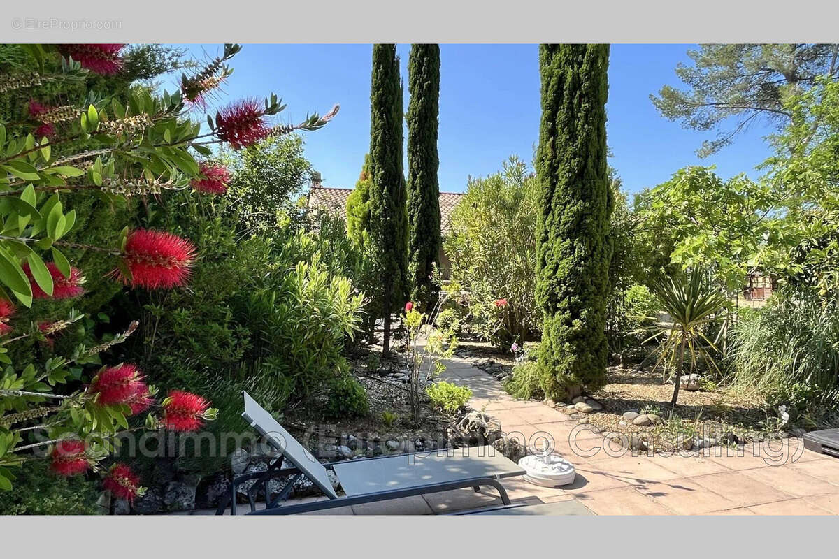 Maison à SAINT-ANTONIN-DU-VAR