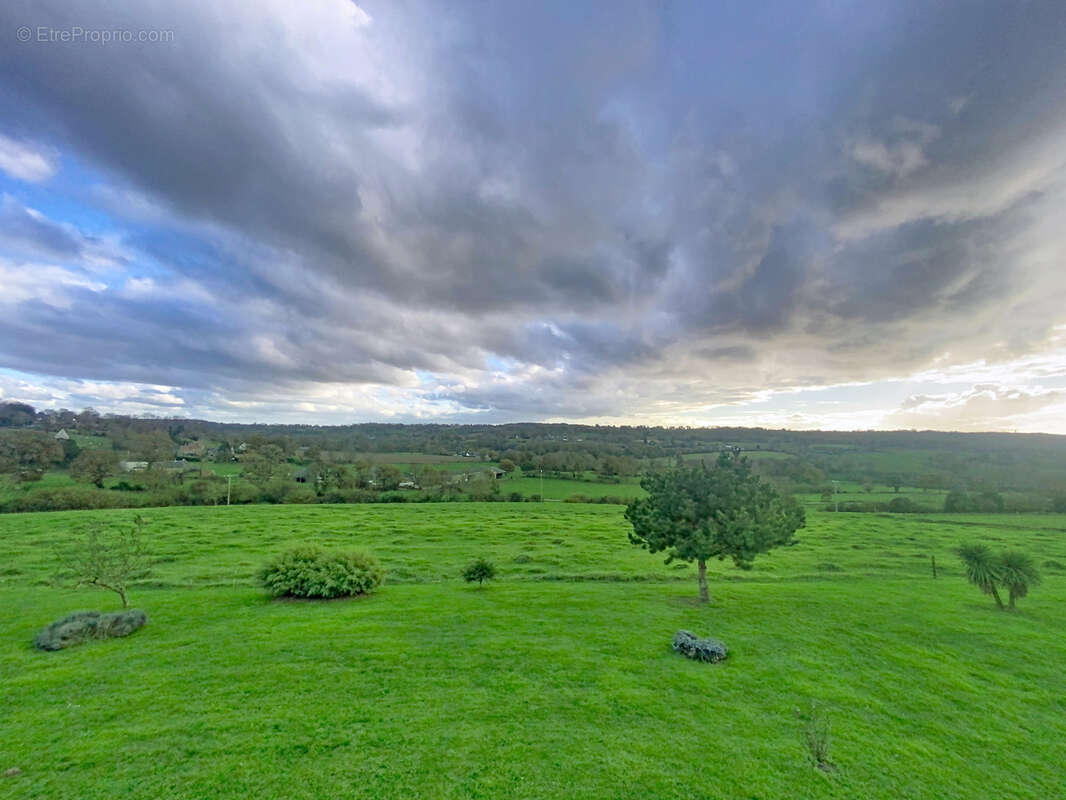 Maison à SAINT-JEAN-DES-CHAMPS