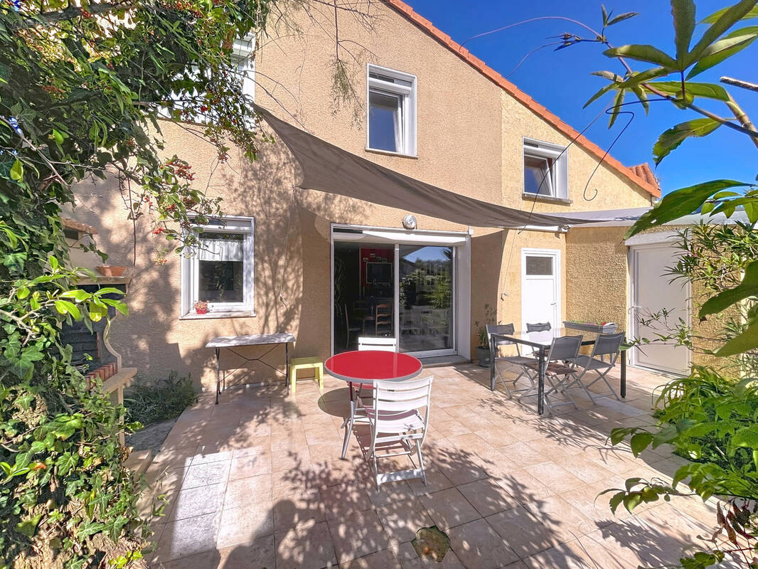 Maison à SAINT-GENIS-LAVAL