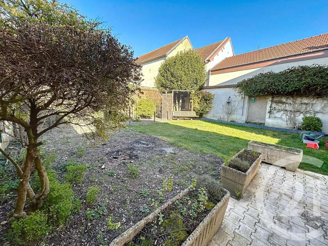 Maison à CHAMPILLON