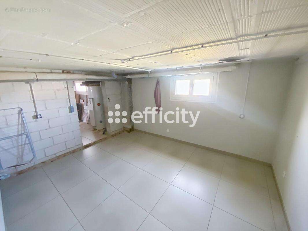 Maison à SAINT-MAURICE-SUR-FESSARD