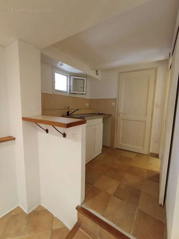 Appartement à SAINT-LAURENT-DU-VAR