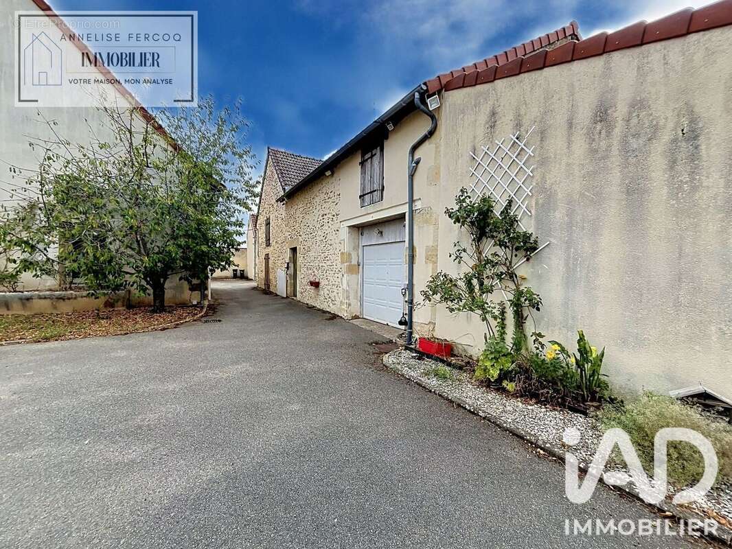 Maison 367 m² à Marzy  - photo 4