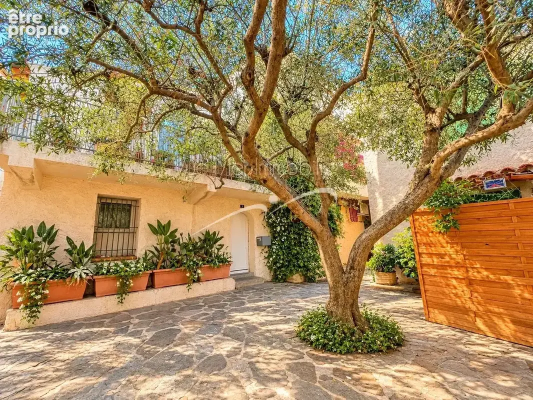 Photo Appartement à Le Lavandou au prix de 162 750€