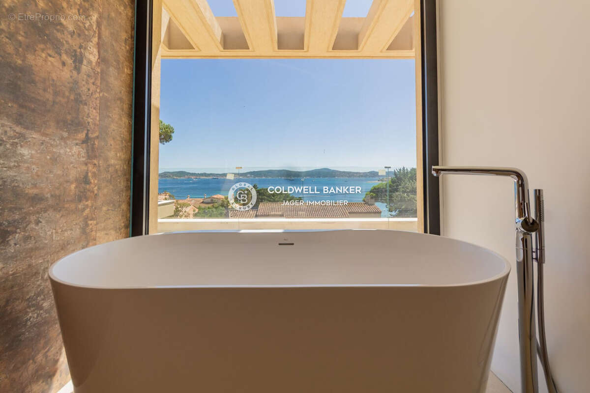 Maison 260 m² à Sainte-Maxime  - photo 4