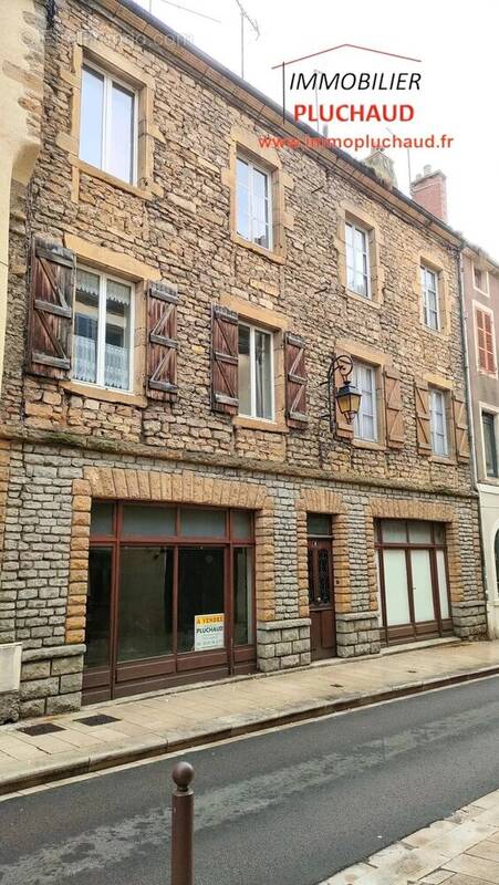 Appartement à CHAROLLES