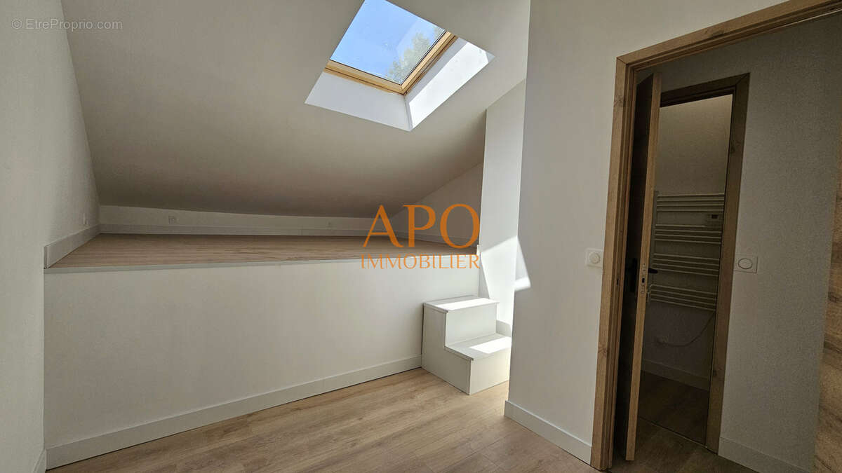 Gignac-la-Nerthe maison de village 90 m2 avec pouvoir locatif, T4 + studio + atelier - photo 11