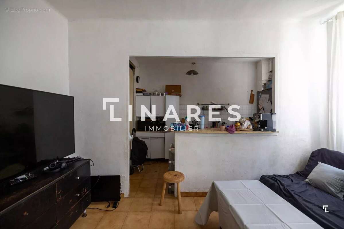 Appartement à MARSEILLE-1E