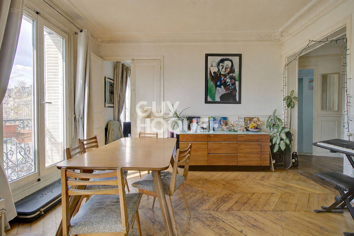 Appartement à PARIS-20E