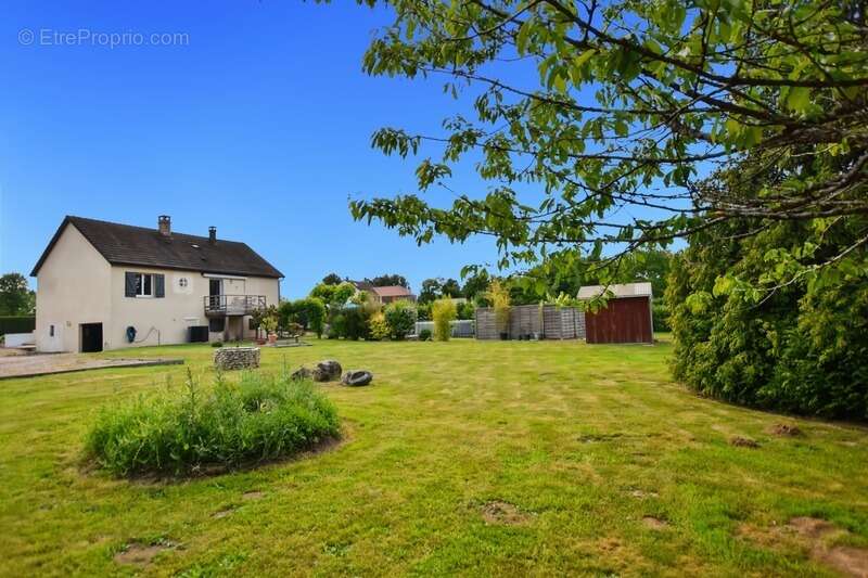 Maison sur sous-sol de 156 m2avec terrain de 4283 m2 à  ANTULLY (71) - photo 2