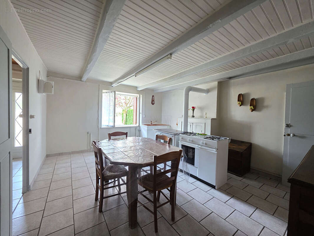 Maison à SAINT-SAUVEUR