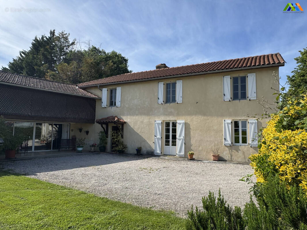 Maison à TRIE-SUR-BAISE