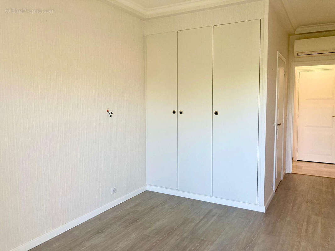 Appartement à MANDELIEU-LA-NAPOULE