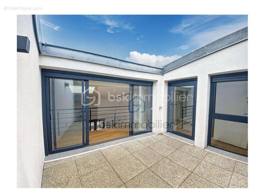 Appartement à CHARENTON-LE-PONT