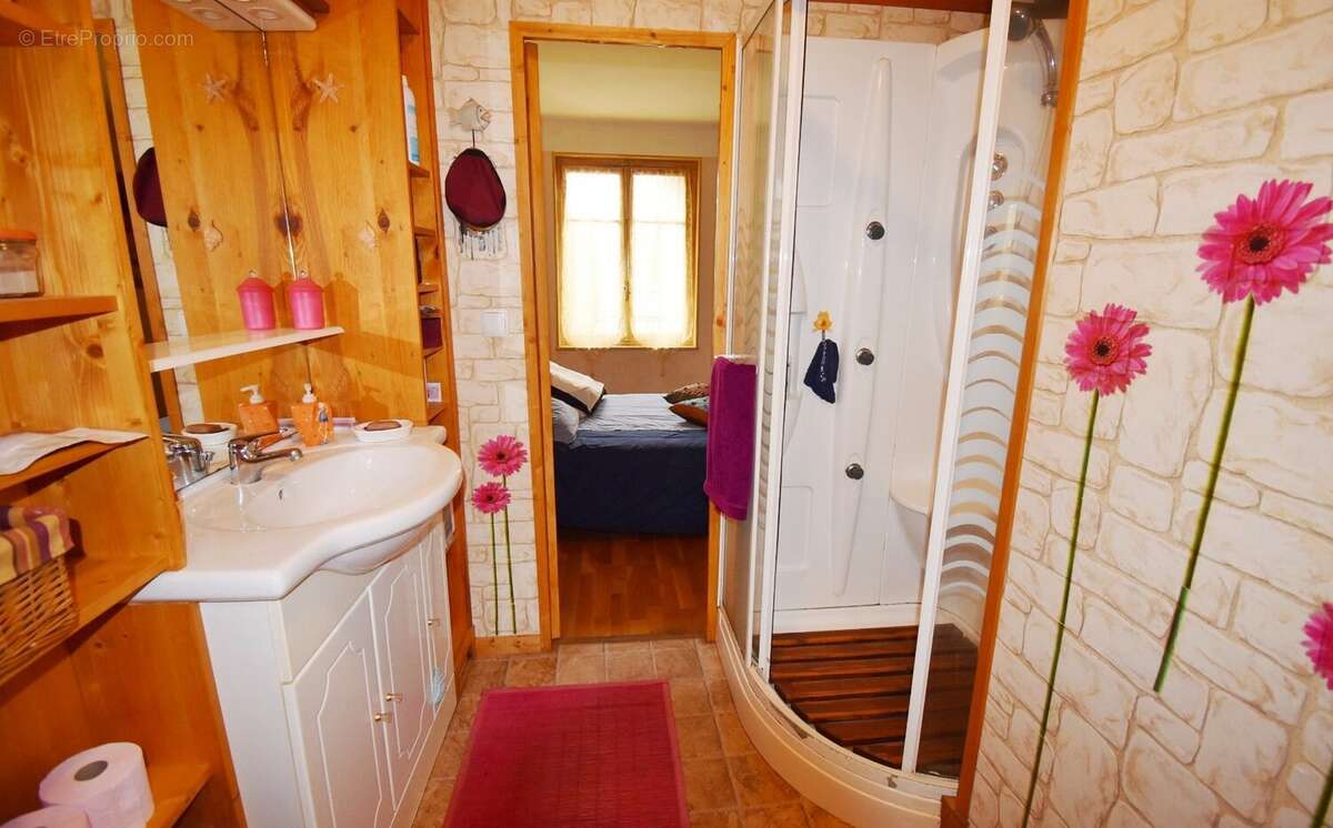 Maison à vendre à Cusset proche centre, avec petit terrain à 40 m. - photo 5
