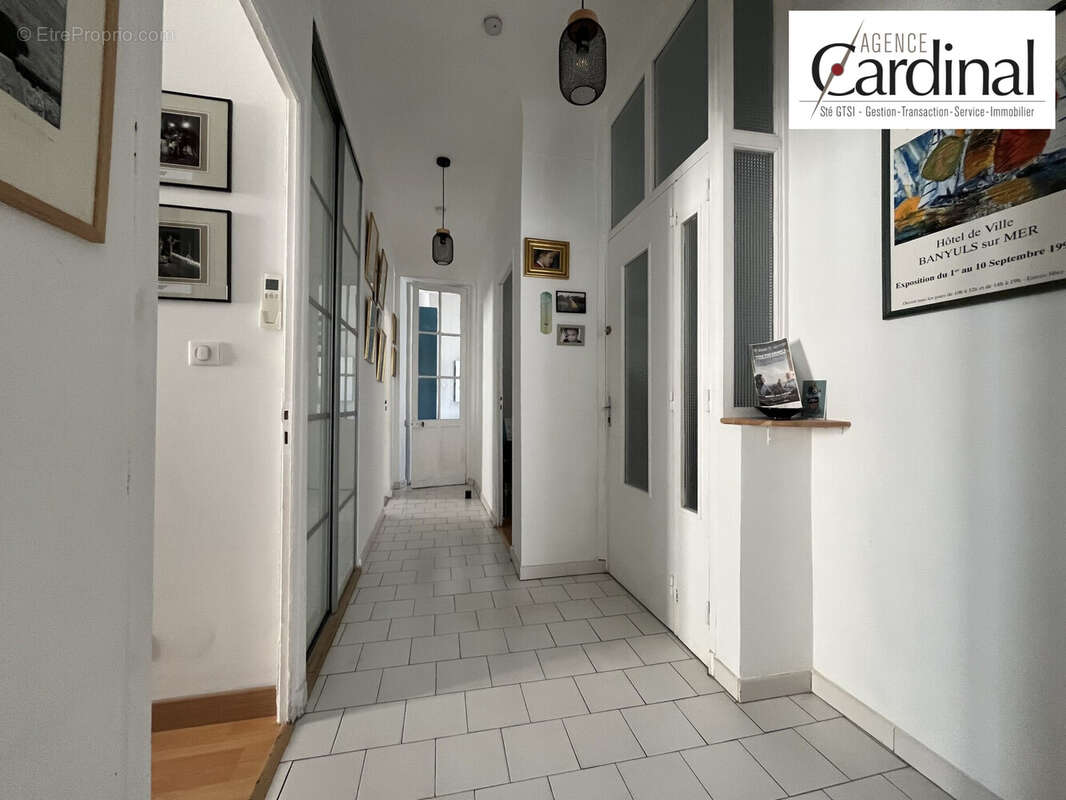 Entrée - Appartement à PORT-DE-BOUC