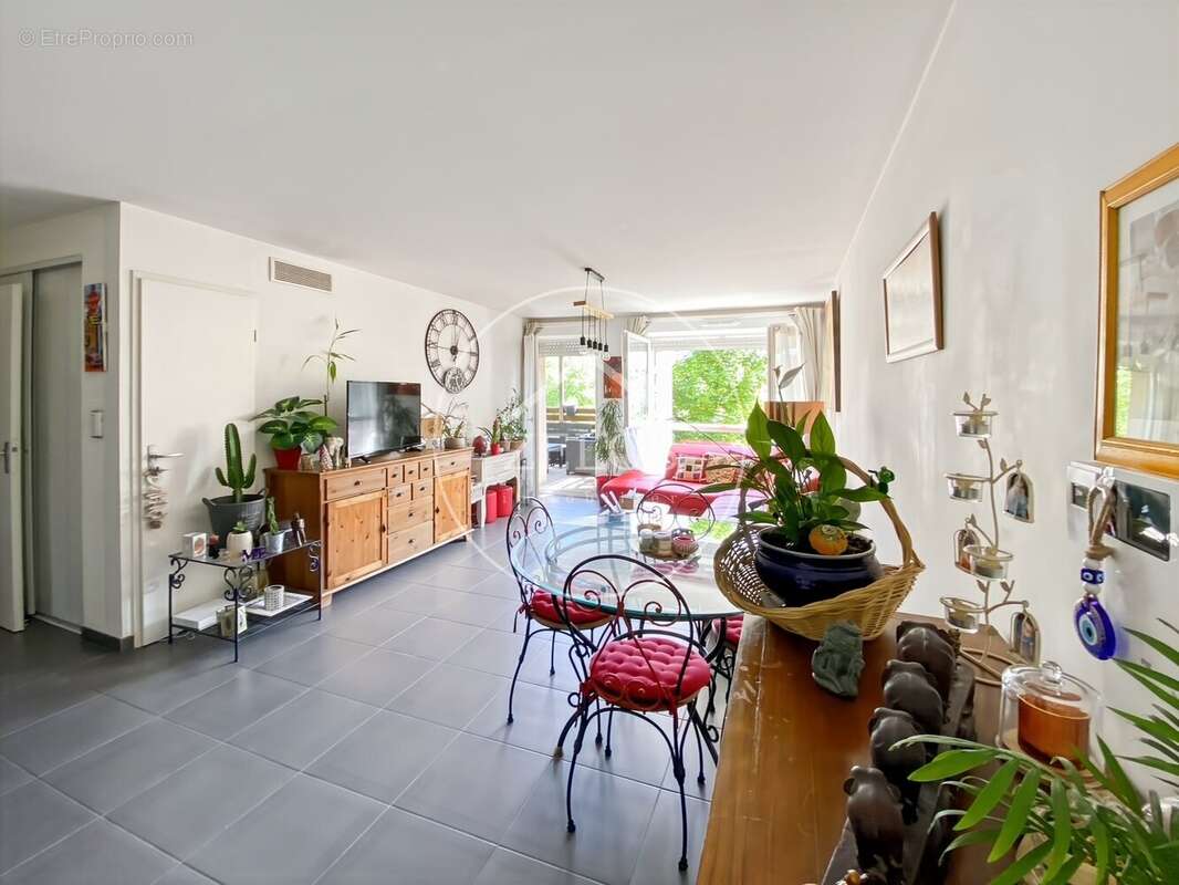 Appartement à CAILLOUX-SUR-FONTAINES