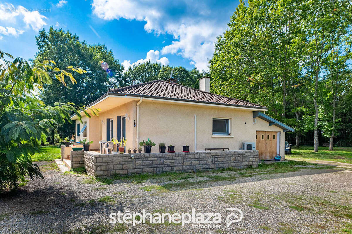 Maison à LA VILLE-DIEU-DU-TEMPLE