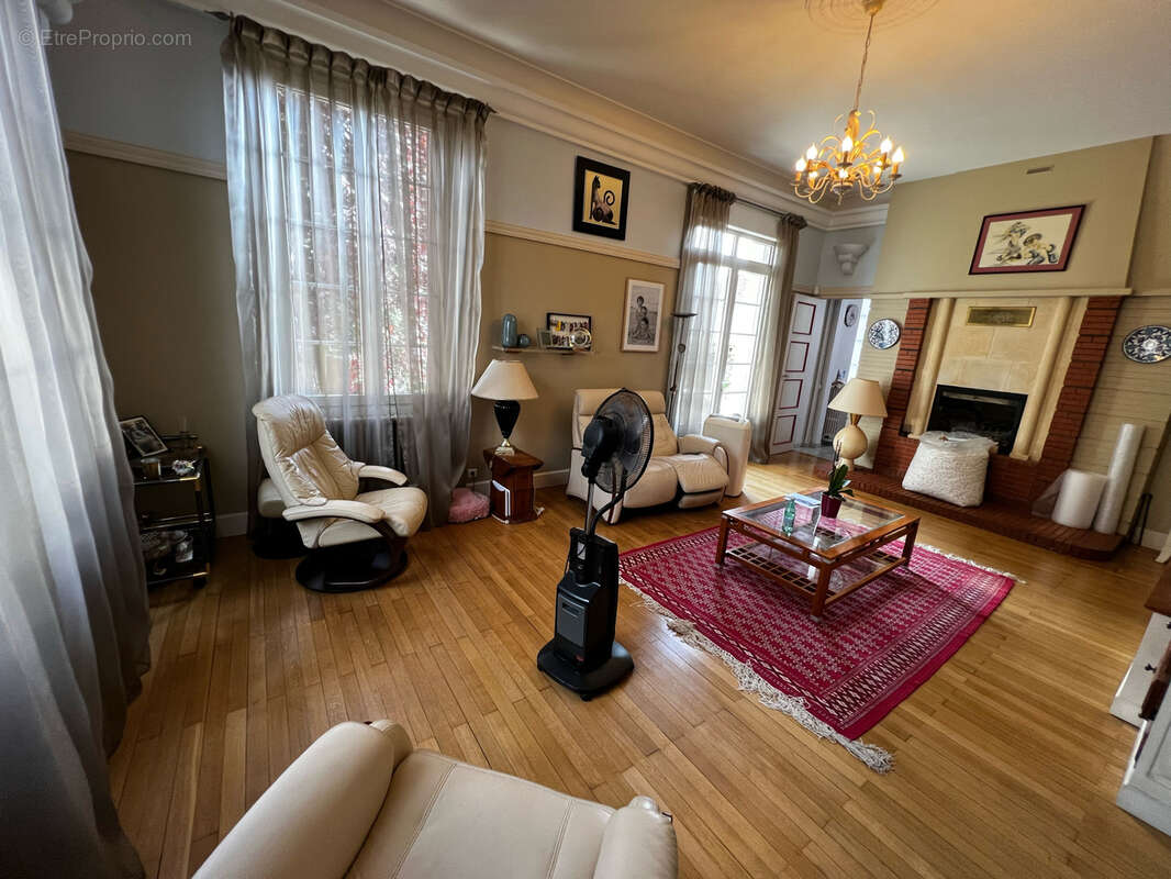 Maison à CHATELLERAULT