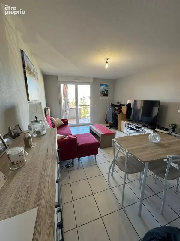 Appartement 2 pièces de 54 m2 avec terrasse, garage, parking et cave. - photo 6