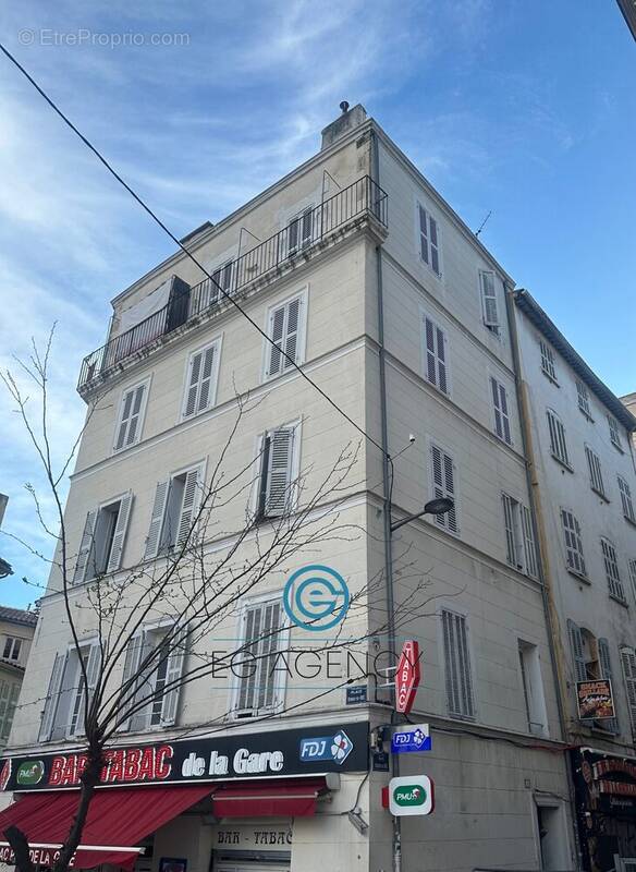Appartement à MARSEILLE-1E