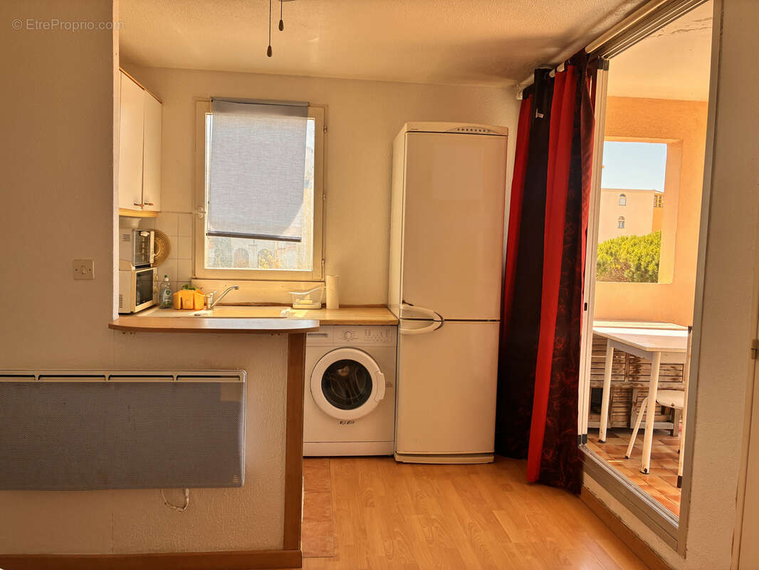 GRUISSAN RIVE DROITE, EN EXCLUSIVITE, Appartement de type studio cabine avec terrasse et place de parking priv - photo 6