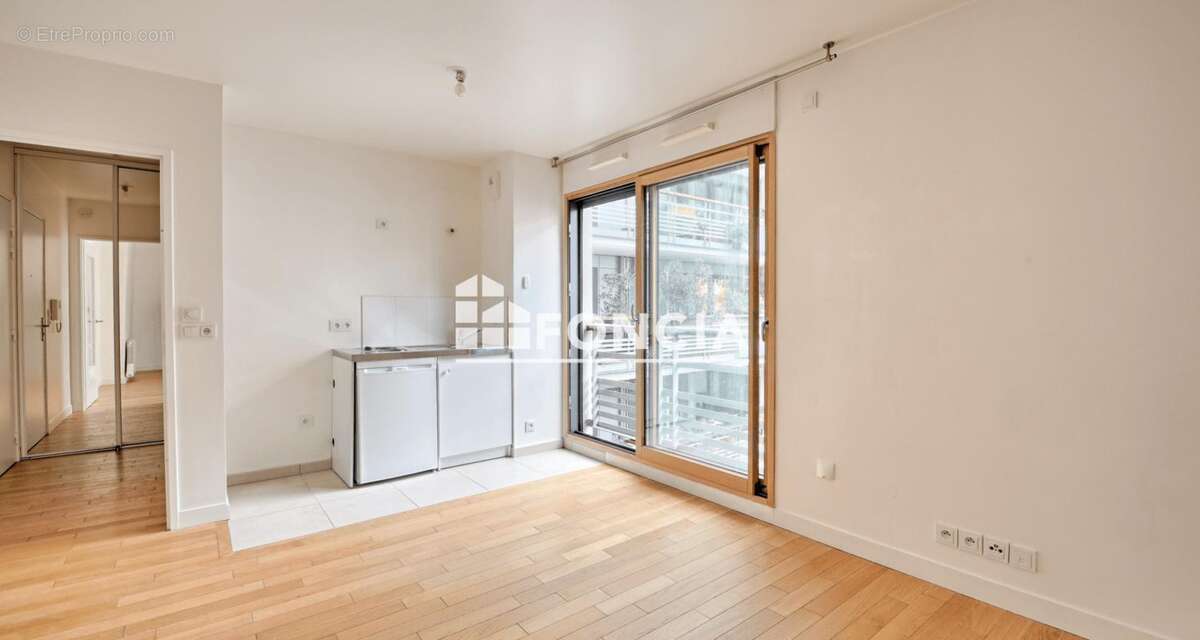 Appartement à PARIS-14E