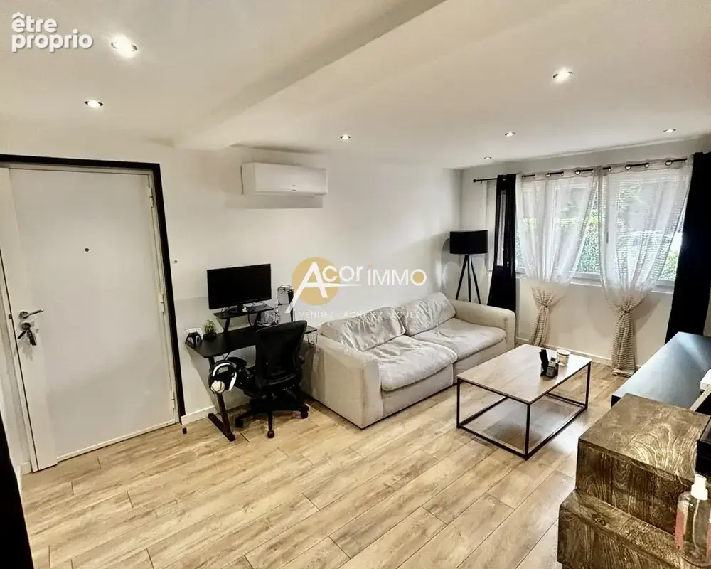 Toulon - Appartement T2 en rez-de-chaussée avec balcon et parking - photo 2