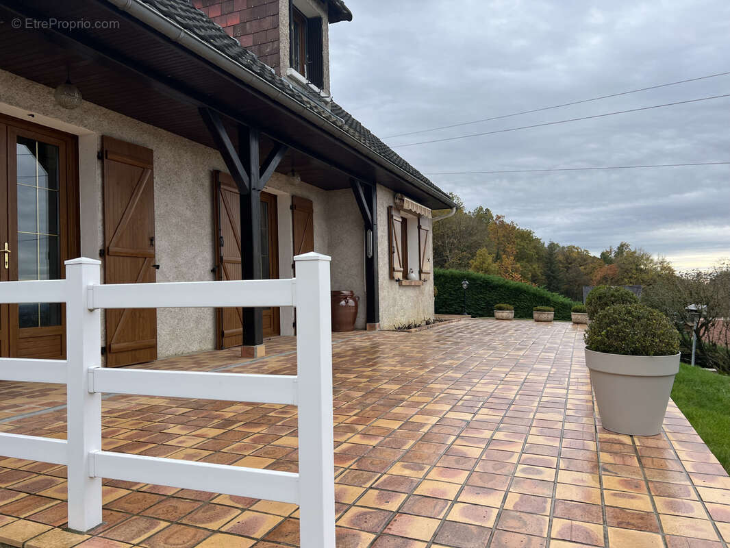 Maison à PARIGNY-LES-VAUX